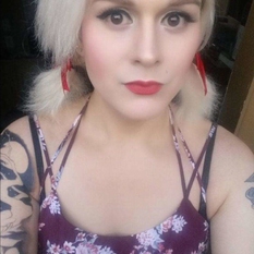 Jolky (28 jaar  ) uit Luik