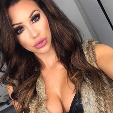 tunda (29 jaar  ) uit Noord-Holland