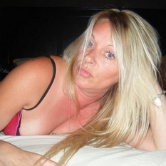 Holymoly (54 jaar  ) uit Flevoland