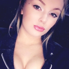 Randie (32 jaar  ) uit Zuid-Holland