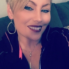 Daisieh (47 jaar  ) uit Gelderland