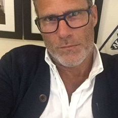 Bernardus (60 jaar  ) uit Het Brussels Hoofdst