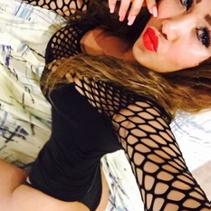 dewihey (23 jaar  ) uit Friesland