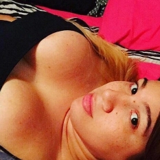 K4r1n (37 jaar  ) uit Zuid-Holland