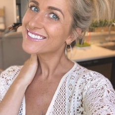 Feliciaja (43 jaar  ) uit Het Brussels Hoofdst