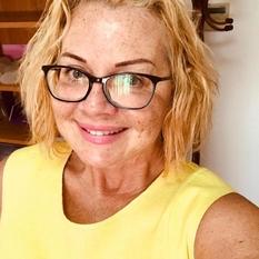 Hijlen (62 jaar  ) uit Noord-Holland