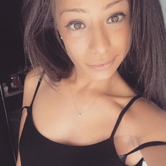 Lente_Kriebeltje (25 jaar  ) uit Noord-Holland