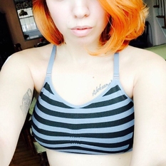 xrodebijx (23 jaar  ) uit Friesland