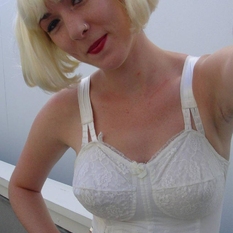 Nieuwsgierigemeid (27 jaar  ) uit Friesland