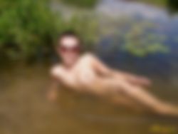 Hallo lieve man, ik ben Asha. Ben Hindoestaans, volslank,volle C cup, 34 jaar, lang zwart haar, bambi ogen, goedlachs en 1.70m. Dit even in een notendop genoemd…