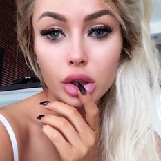 tzzessa (30 jaar  ) uit Zuid-Holland