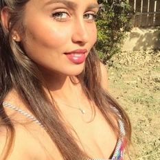 Donnay (25 jaar  ) uit Flevoland