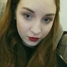 Tinnekes (23 jaar  ) uit Antwerpen