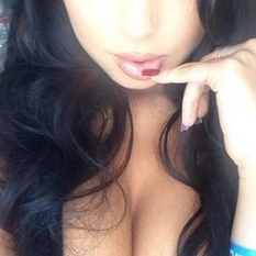 Queeniee (30 jaar  ) uit Friesland