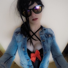 lucy26 (32 jaar  ) uit Drenthe