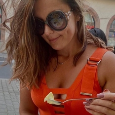 Elisbetha (18 jaar  ) uit Gelderland