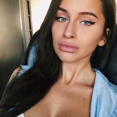 Amaele (24 jaar  ) uit Oost-vlaanderen