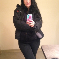 dominica (47 jaar  ) uit Gelderland