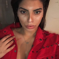 Mommy (25 jaar  ) uit Drenthe