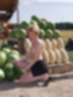 op zoek naar studente of jonge dame met een behaard poesje