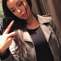 Robuca (30 jaar  ) uit West-vlaanderen