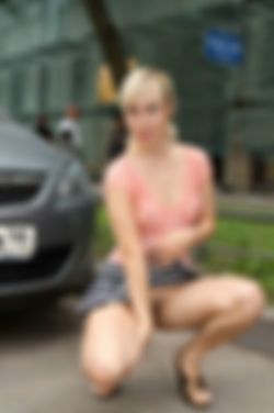 ALEXISSE … WIL JOU ONDERDANIGE ZIJN …