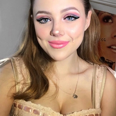 Alimee (24 jaar  ) uit Antwerpen