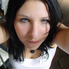 Bonni (26 jaar  ) uit Overijssel