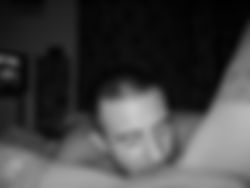 Ik ben op zoek naar een dominante man/manen.