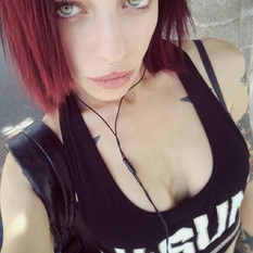 Marchina (27 jaar  ) uit Antwerpen