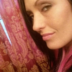 niksnaks (37 jaar  ) uit Flevoland