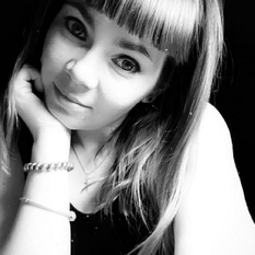 charelaa (22 jaar  ) uit Overijssel