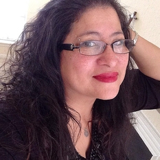 Gine (55 jaar  ) uit Utrecht