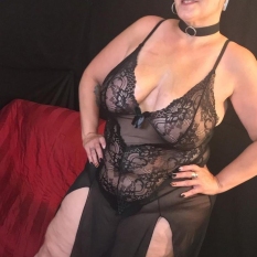 Lalivia (56 jaar  ) uit Zuid-Holland