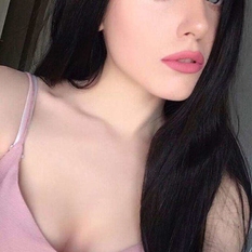 Ylonne (24 jaar  ) uit Waals-Brabant