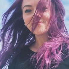 Alternativegirl (23 jaar  ) uit Drenthe