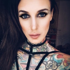 Spiderwoman (27 jaar  ) uit Friesland