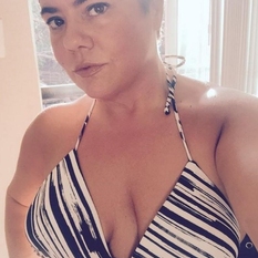 Claudya (45 jaar  ) uit Groningen