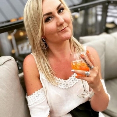 Mininoes (33 jaar  ) uit Noord-Holland