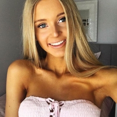 CherryC (22 jaar  ) uit West-vlaanderen