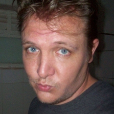 BlueEyedBoy (51 jaar  ) uit Noord-Holland