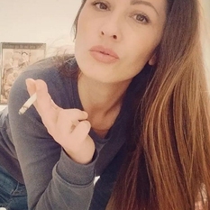 Maschina (40 jaar  ) uit Noord-Brabant