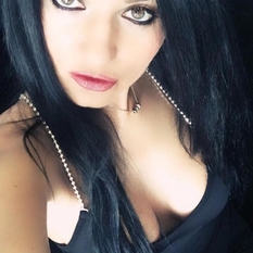 Rotsi (35 jaar  ) uit Oost-vlaanderen