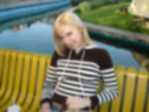 Wie wil lekker gepijpt worden? Me neuken? Discreet! MAX 25j.