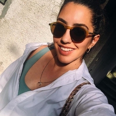 Poehasi (22 jaar  ) uit Utrecht