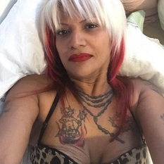 tat00h (53 jaar  ) uit Noord-Holland