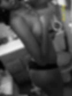 zoek slanke meisje tot maxim 33 j