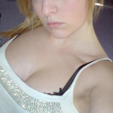 Jacq (26 jaar  ) uit Drenthe