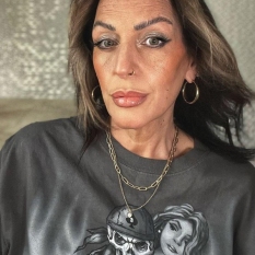 Nadalien (55 jaar  ) uit Friesland