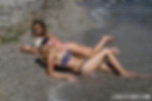 Escort Celina – Een ruimdenkende dame – KKM – Slikken – Squirten – Anaal – Bare bespreekbaar